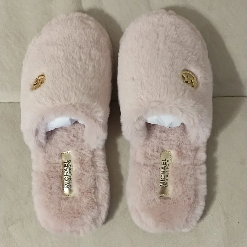 Michael Kors 9M Pink Faux Fur Slippers - Picture 3 of 5